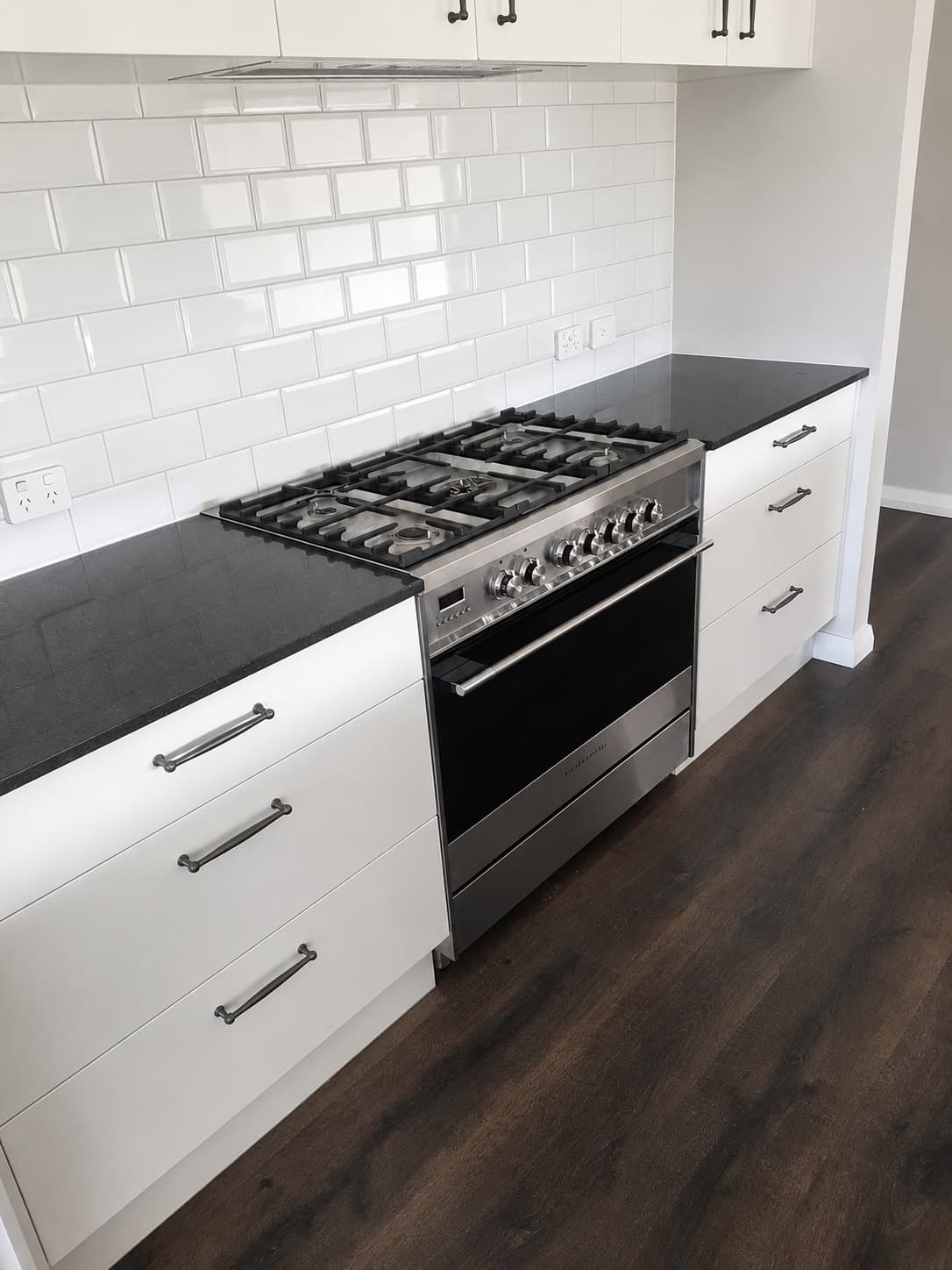 Kitchen Cooktop Oven Backsplash - Full House Renovation with Kitchen, Laundry and Bathrooms - Ambient Civil Auckland