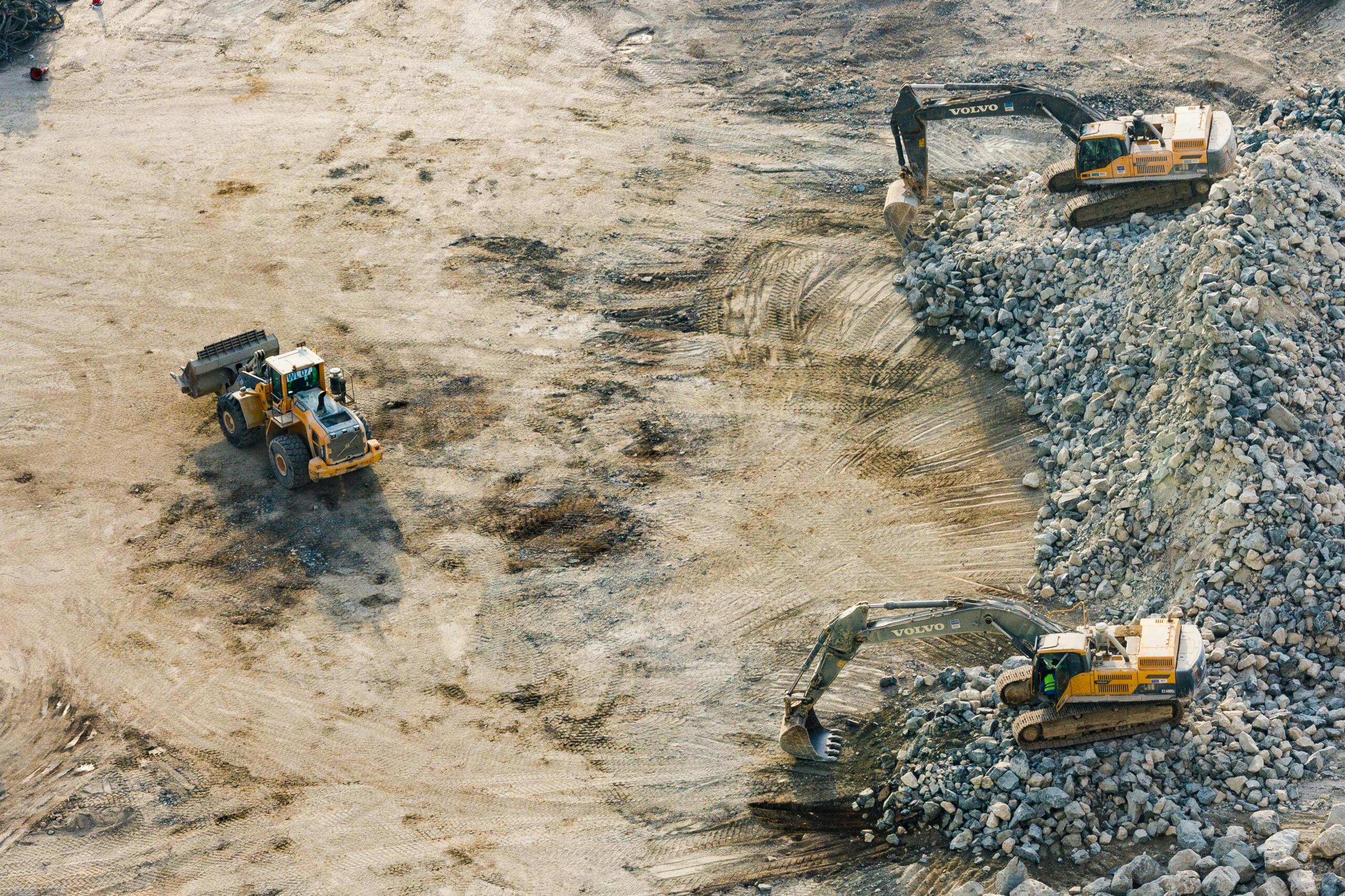 Civil construction excavators and earthworks equipment in Auckland
